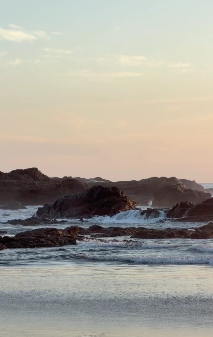 The rocks at Playa Guiones at dusk